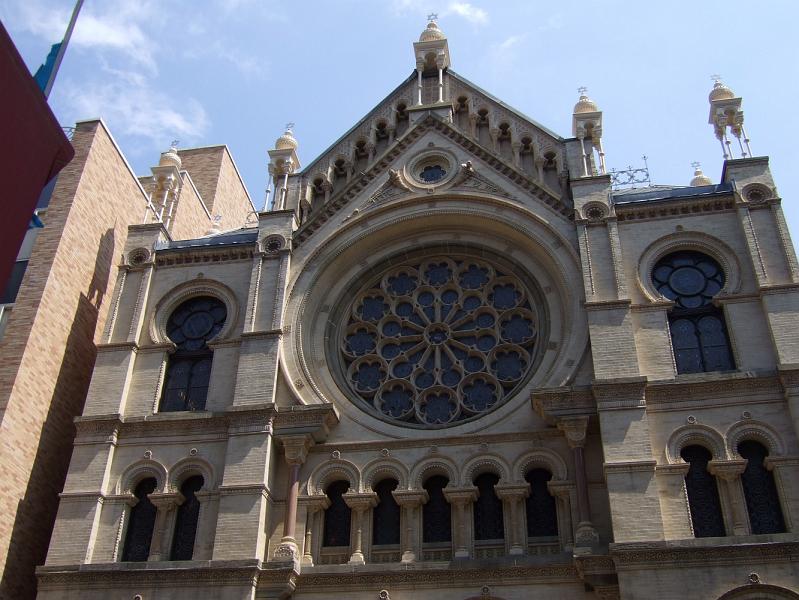 FlaNY2008May031.JPG - Eldridge Street Synagogue