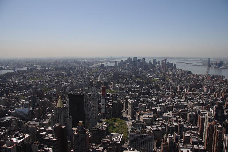 FlaNY2008May054.JPG - Looking south towards downtown.