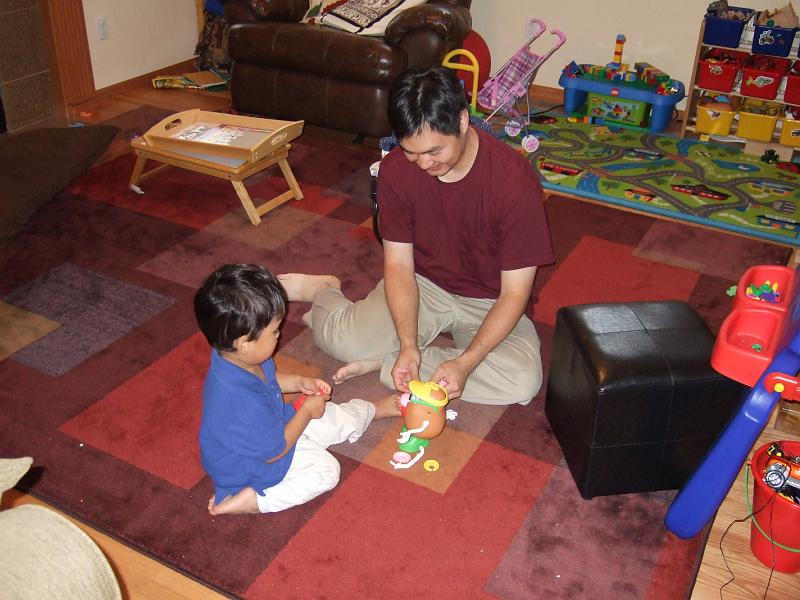 DSCF9035.JPG - Charles, Sam and Mrs. Potato Head.