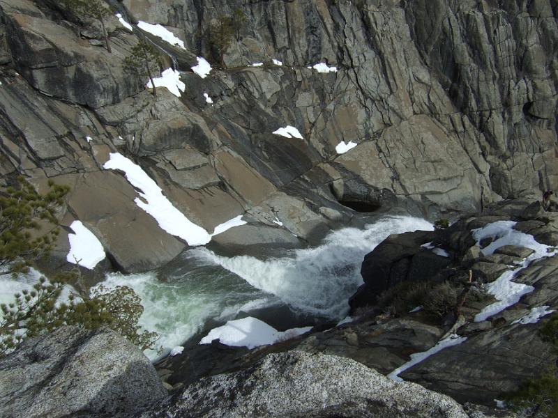 yosemite2010_145.JPG - The top of the falls.